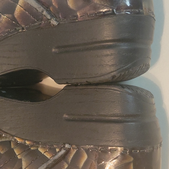 Dansko size 37 clogs - Picture 11 of 12